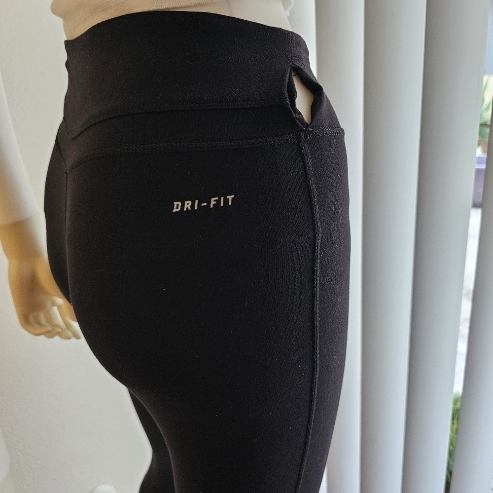 Nike Dri Fit Womens Capri Pant - Picture 7 of 9